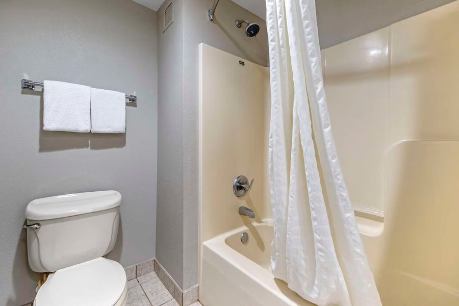Brooks RV Park — Bathroom