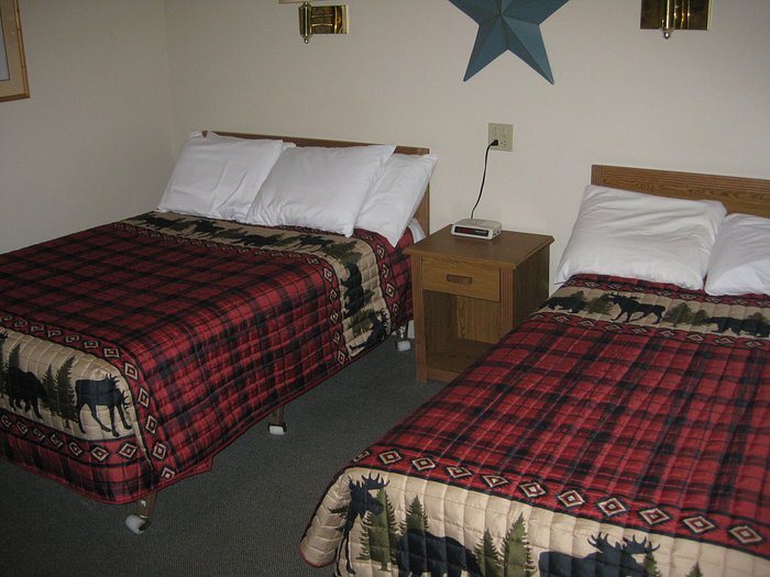Brookside Motel — Guest room