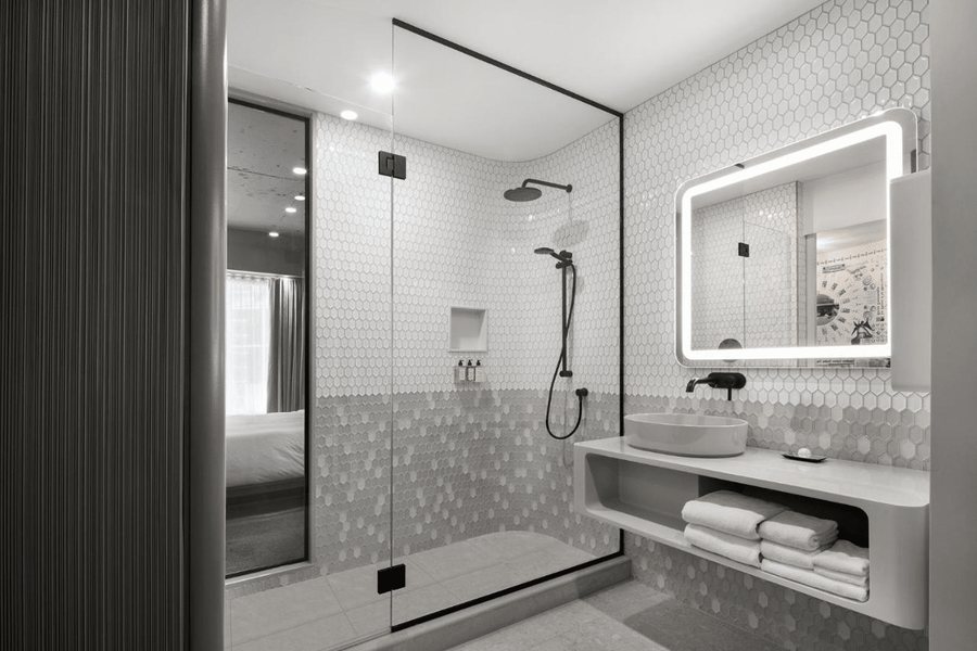 Bross Hotel Bed and Breakfast — Bathroom
