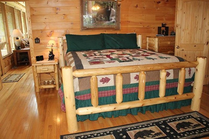 Brother s Cove Log Cabin Rentals — Guest room
