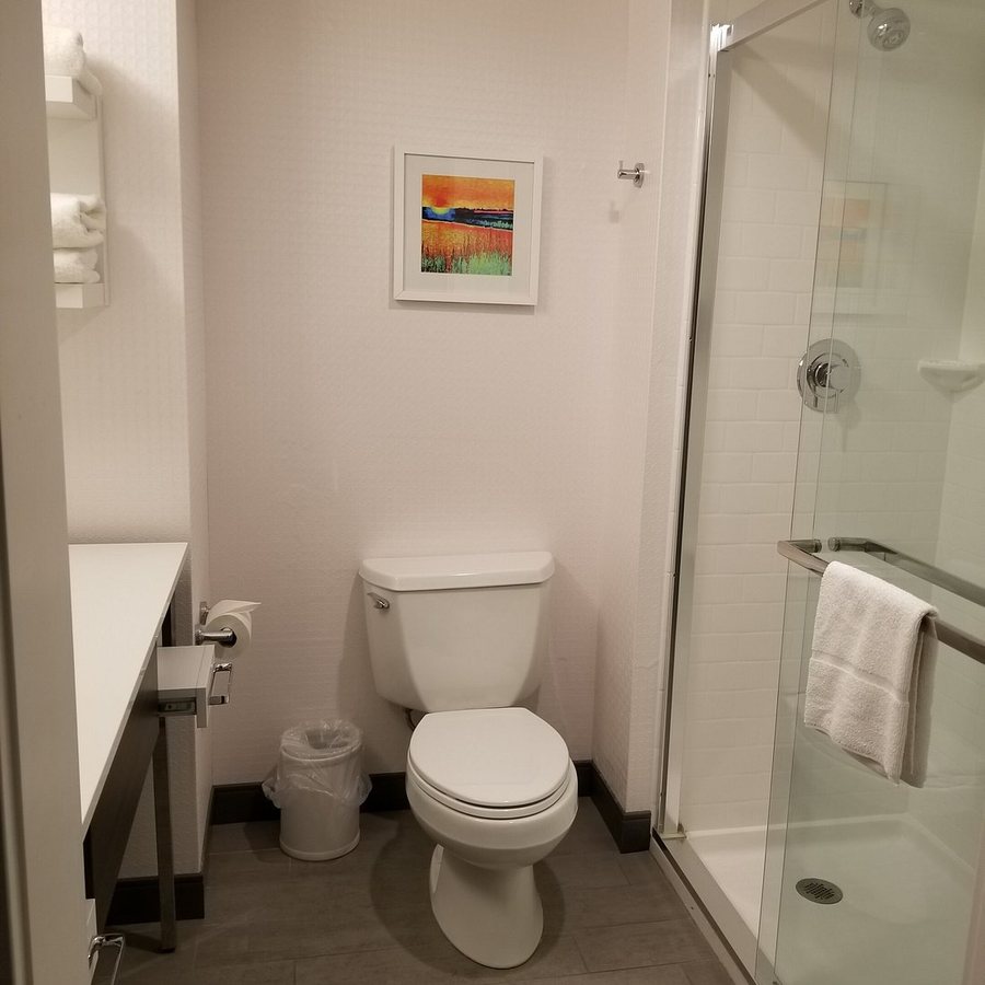 Brown Street Inn — Bathroom