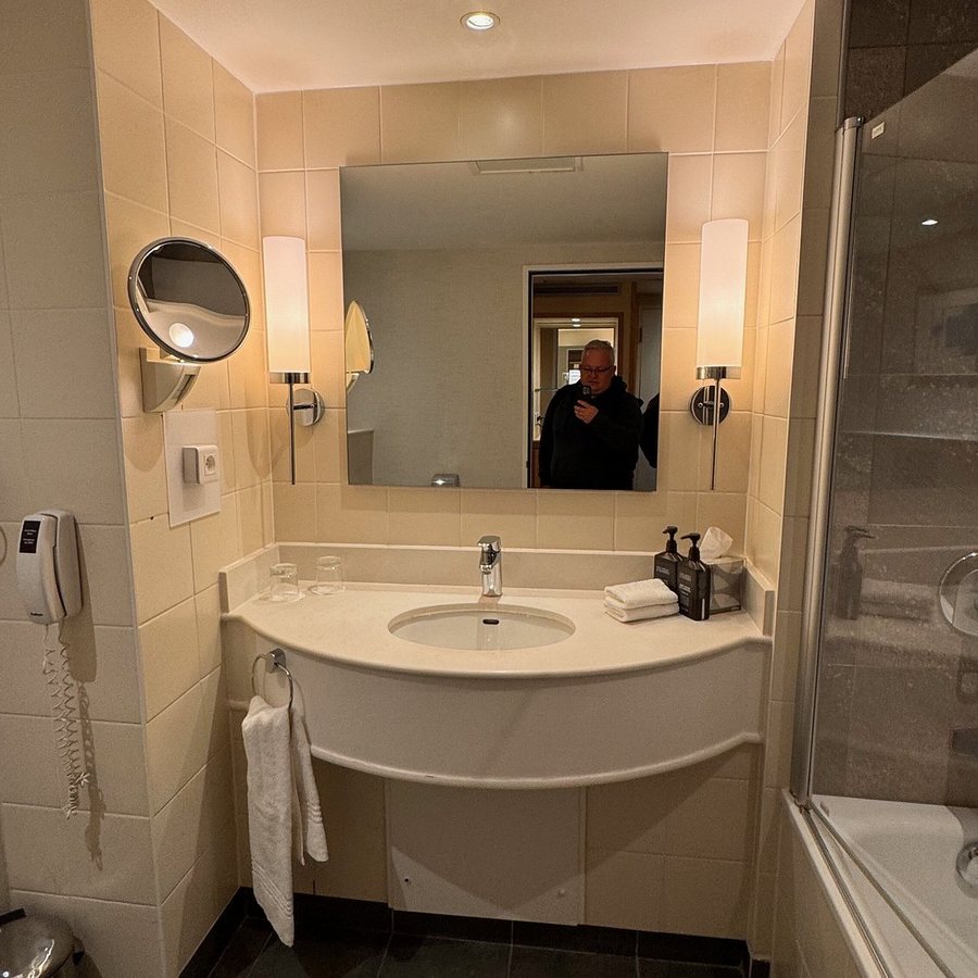 Brussels Airport — Bathroom