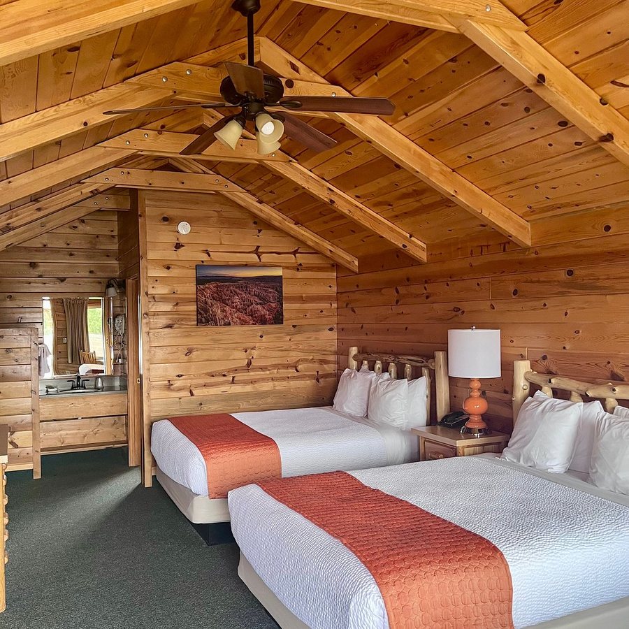 Bryce Canyon Inn — Guest room