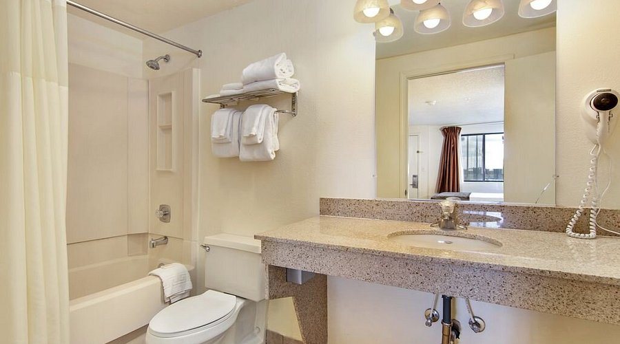 Bryce View Lodge — Bathroom
