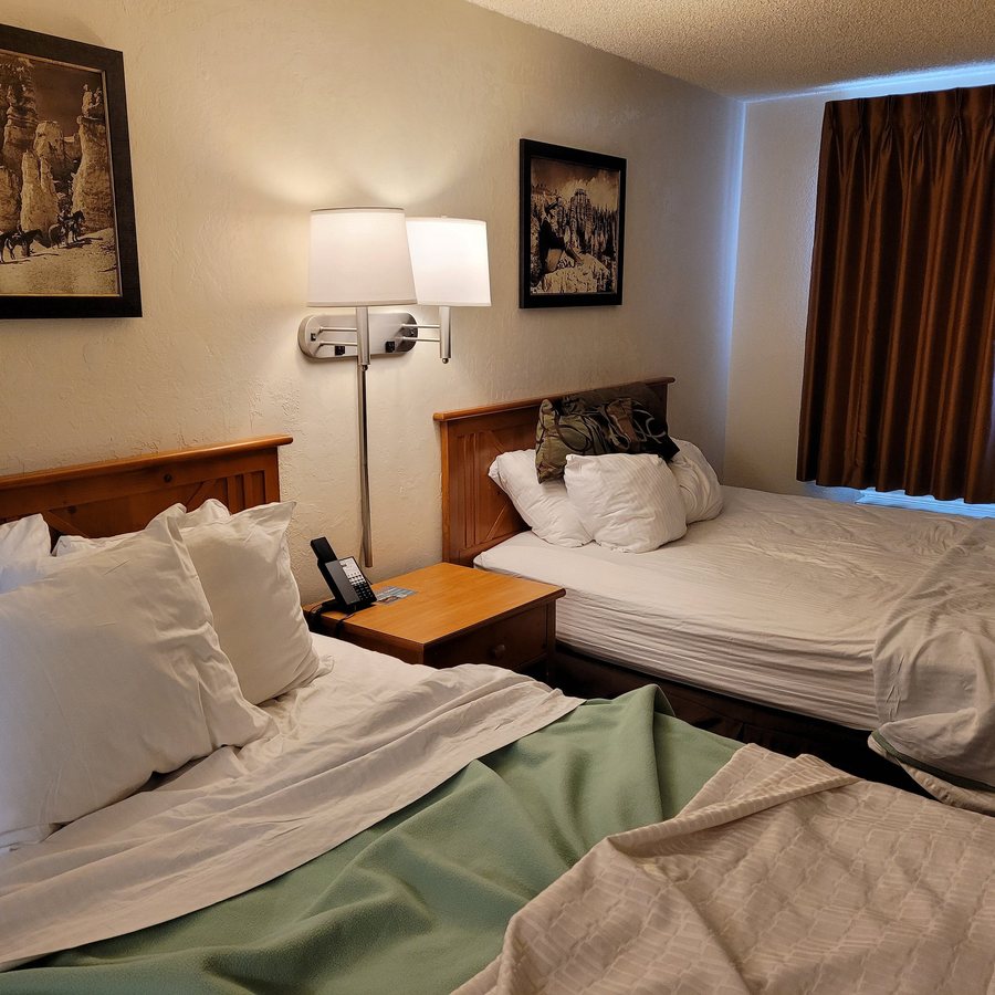 Bryce View Lodge — Guest room