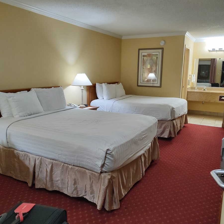 Bryson Inn — Guest room