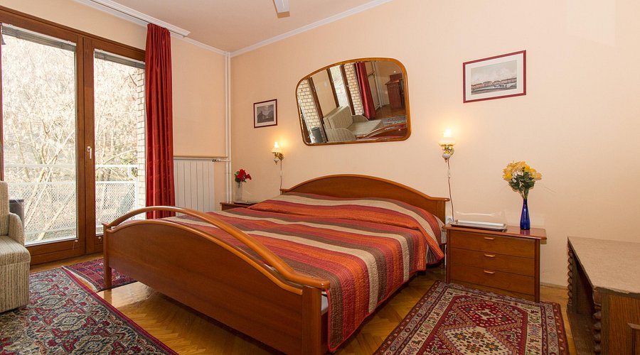 Budavar Bed Breakfast — Guest room