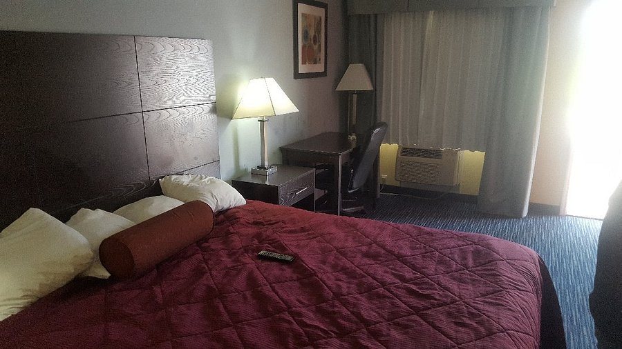 Budget Host Hempstead Inn — Guest room