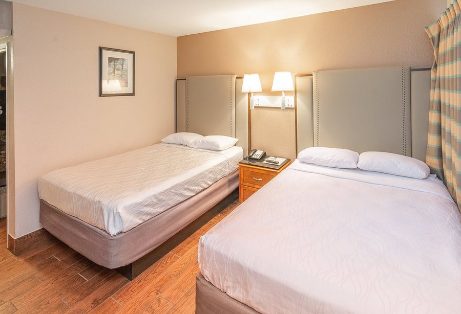 Budget Inn Motel — Guest room