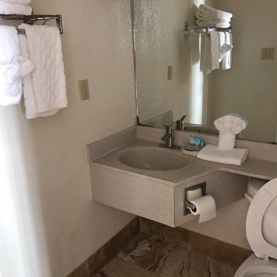 Budget Inn of Apopka — Bathroom
