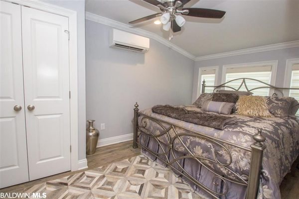 Buena Vista Motor Coach Resort — Guest room