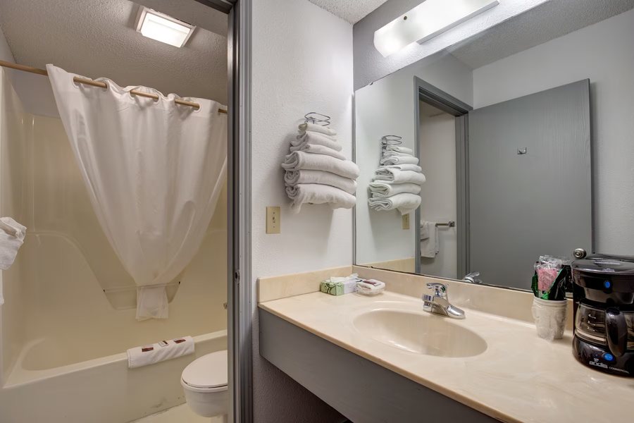Bull Creek Rv Park — Bathroom