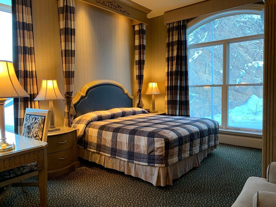 Bullock Hotel — Guest room