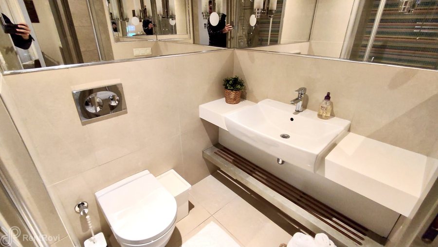 Burgu Arjaan by Rotana Istanbul — Bathroom