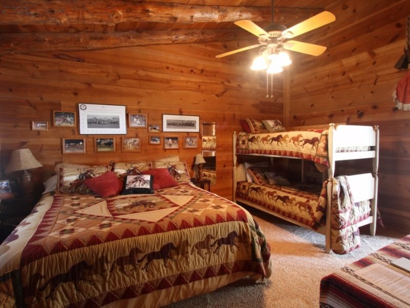 Burnt Well Guest Ranch — Guest room