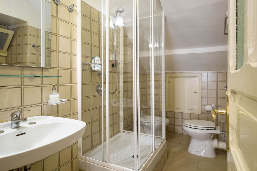 Butera 28 Apartments — Bathroom
