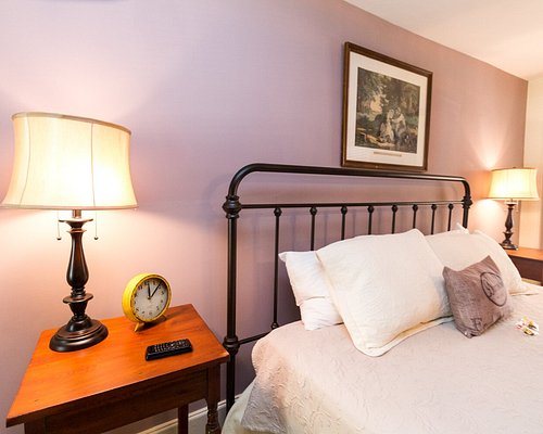Buxton Inn The — Guest room