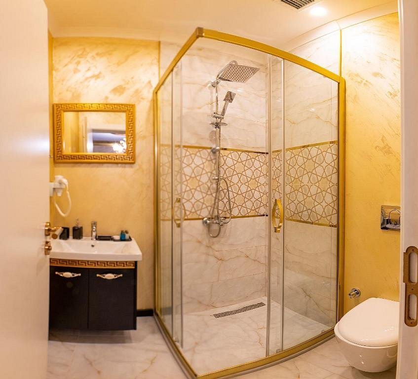By Mesut Residence Istanbul — Bathroom