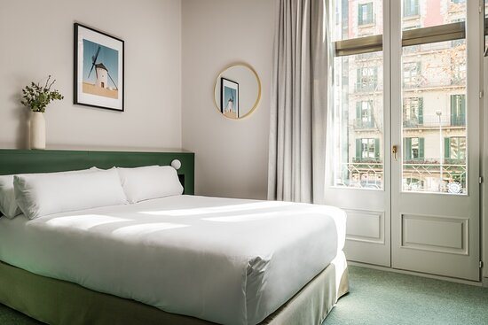 BYPILLOW Mothern Barcelona Catalonia — Guest room