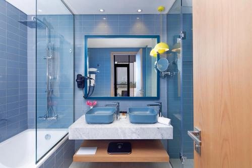 C Central Resort The Palm — Bathroom