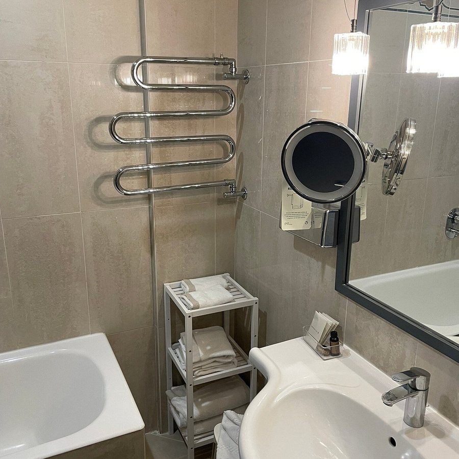 C Hotels Atlantic — Bathroom