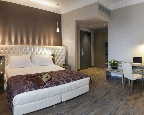 C Hotels Atlantic — Guest room