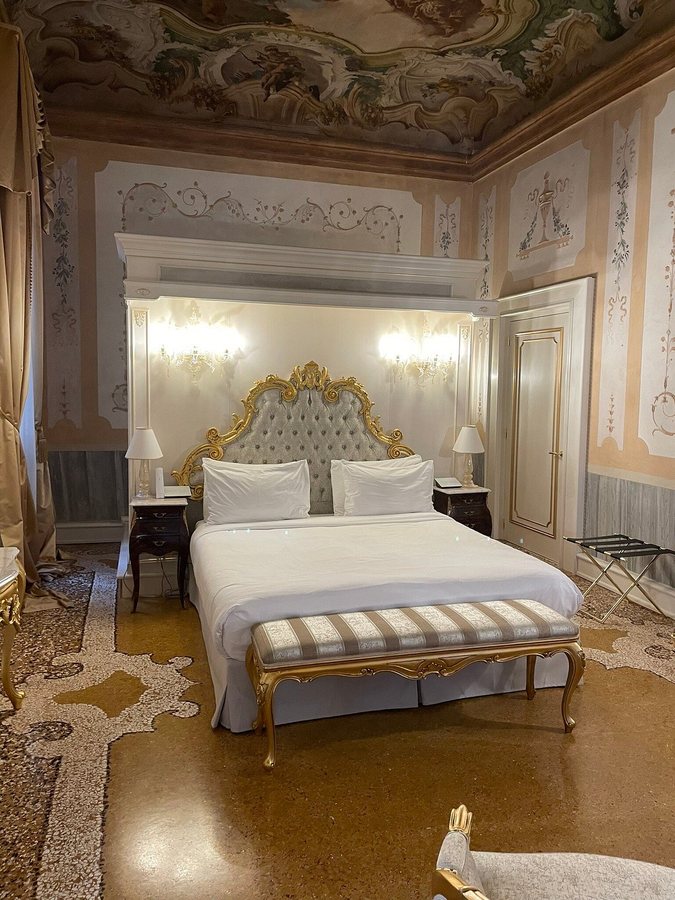 Ca Bonfadini Historic Experience — Guest room