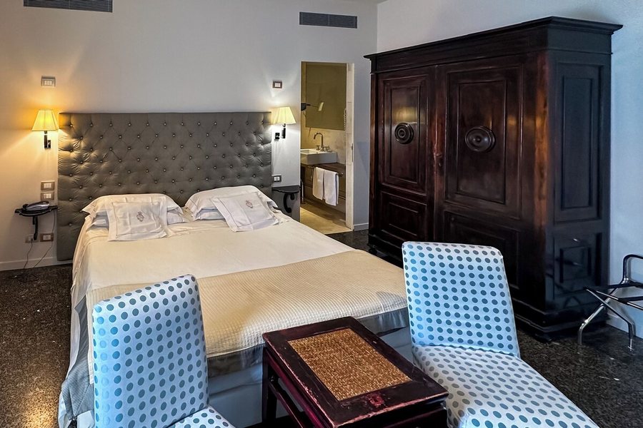 Ca Nigra Lagoon Resort — Guest room