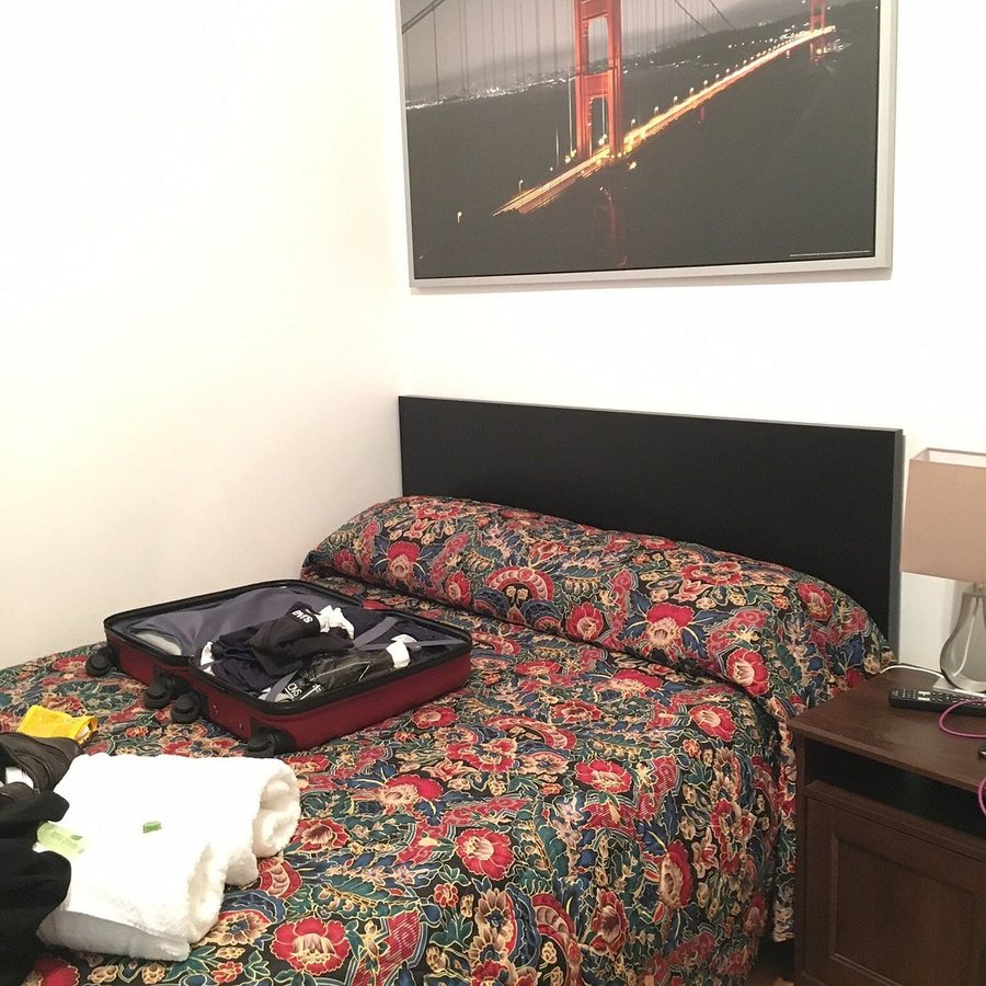 Cable Car Hotel — Guest room