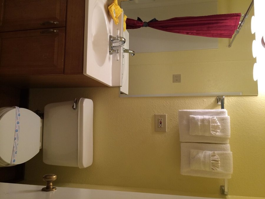 Caboose Motel — Bathroom