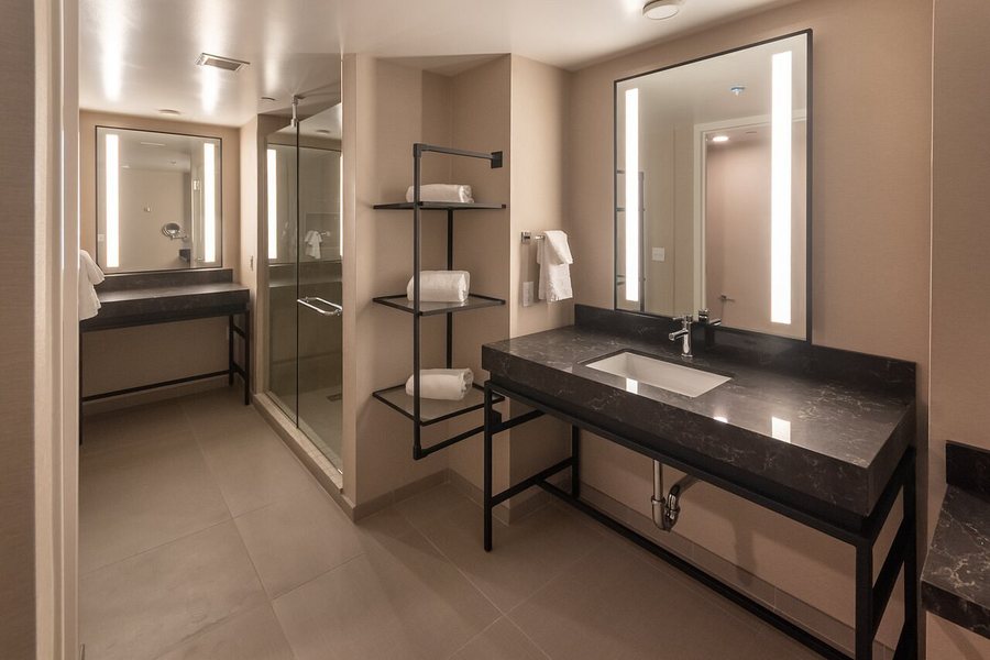 Caesars Republic Lake Tahoe Resort Casino — Bathroom