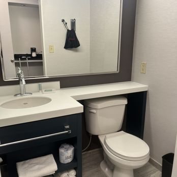 Caj Guest House Tremont Street — Bathroom