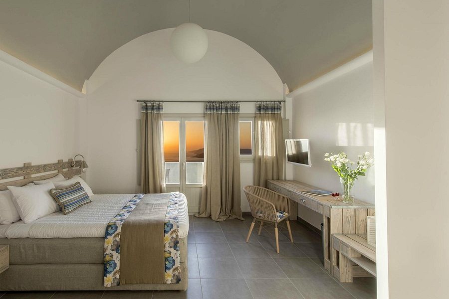 Calderas Dolphin Suites — Guest room