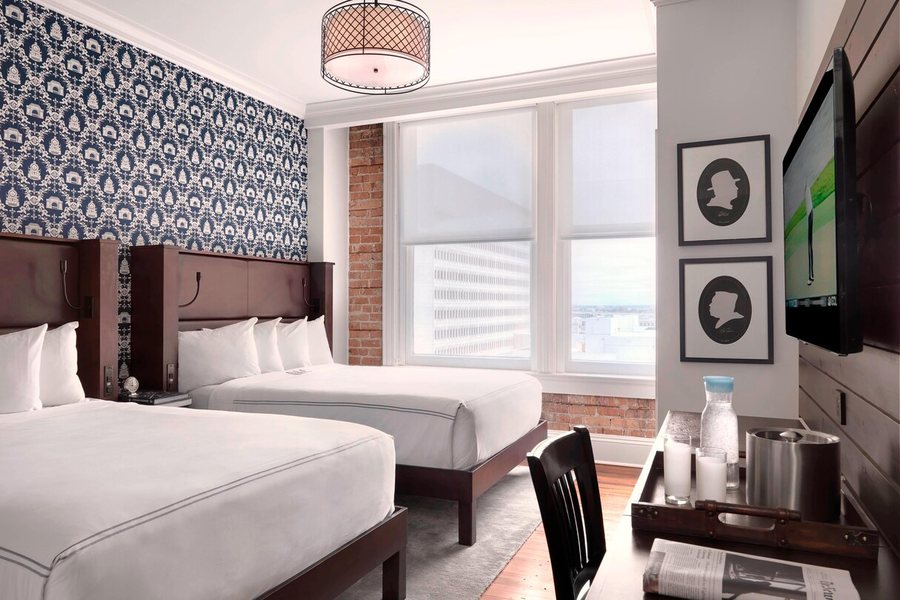 California Building — Guest room