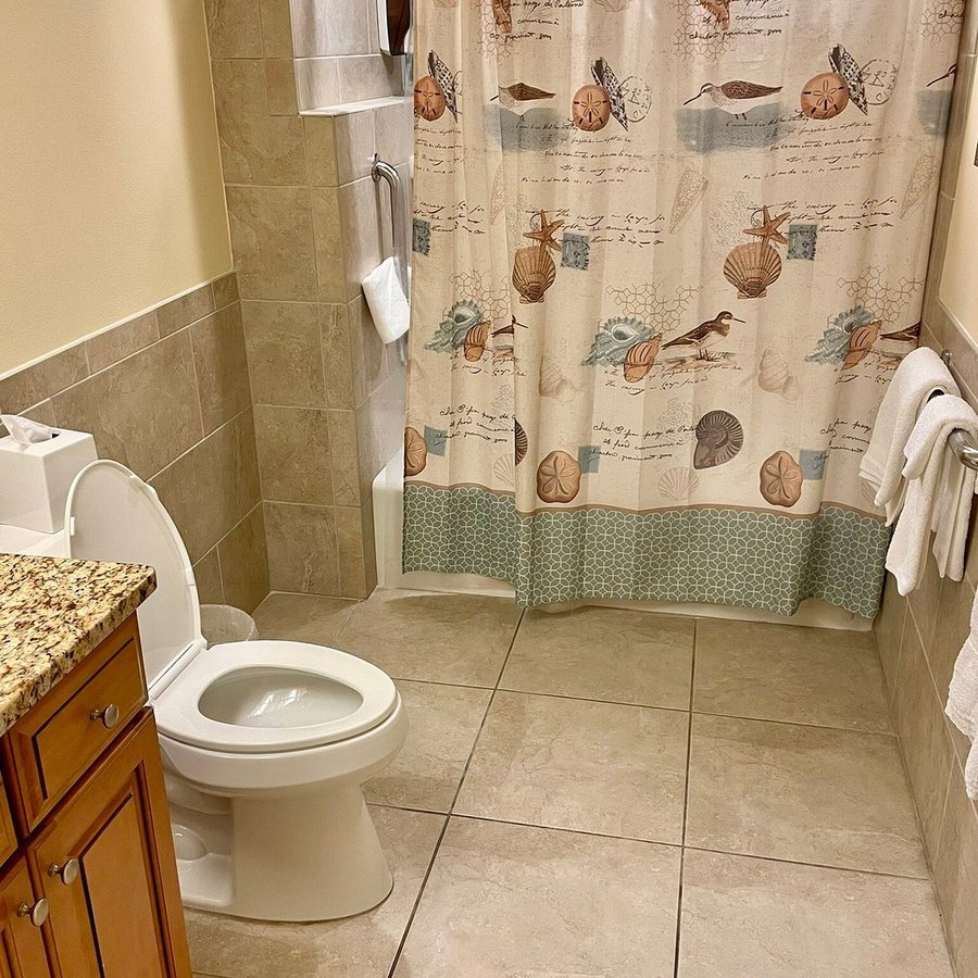 Calini Beach Club — Bathroom