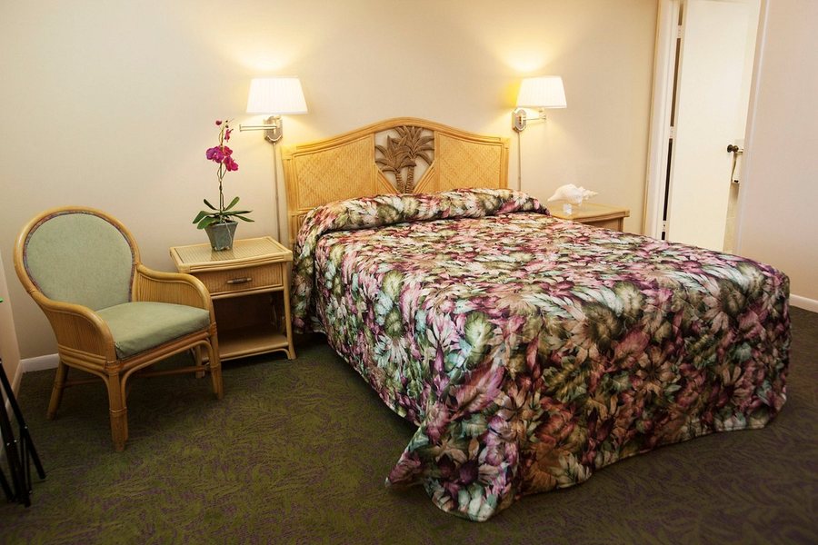 Calini Beach Club — Guest room