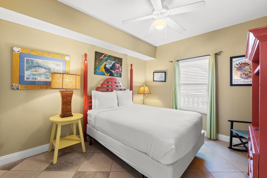 Calypso Resort by Panhandle Getaways — Guest room