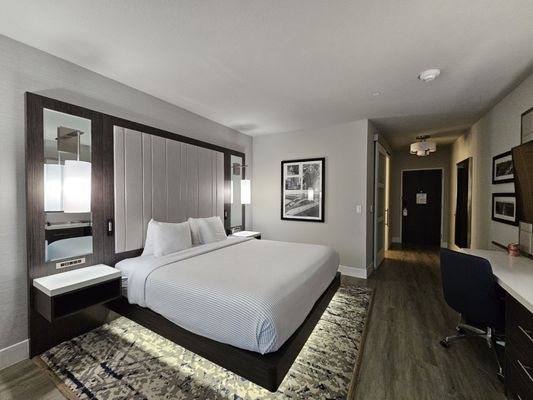 Cambria Hotel Austin Uptown Near The Domain — Guest room