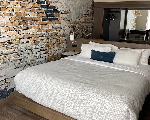 Cambria Hotel Fort Mill — Guest room
