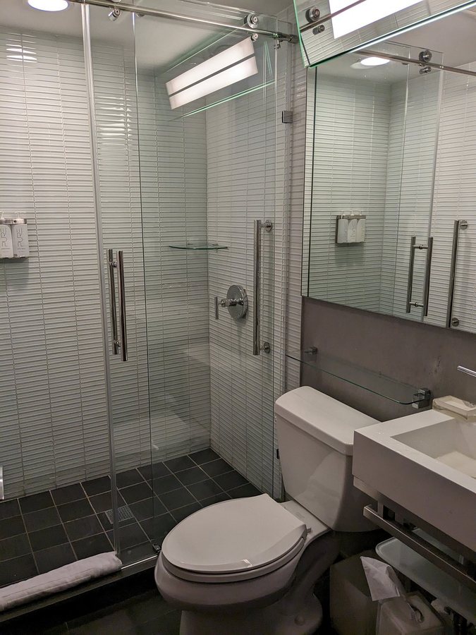 Cambria Hotel New York Chelsea New York City New York — Bathroom