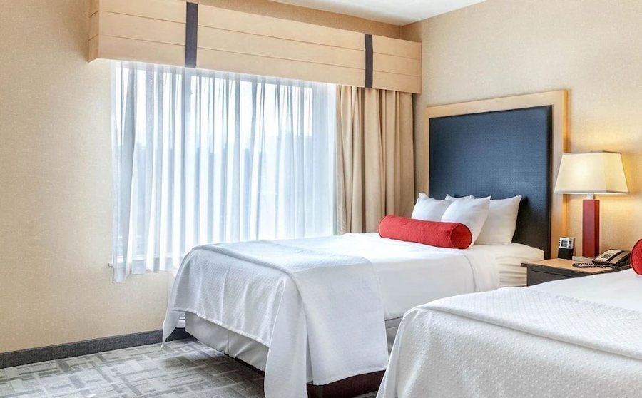 Cambria Hotel Pittsburgh Downtown Pittsburgh Pennsylvania — Guest room