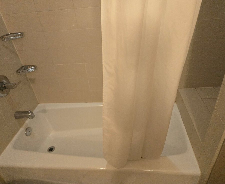 Cambria Hotel Rapid City — Bathroom