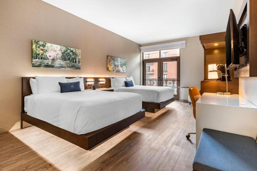 Cambria Hotel Savannah Downtown Historic District — Guest room