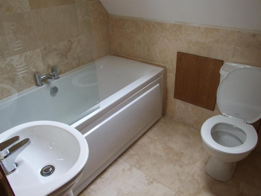 Cambridge House — Bathroom