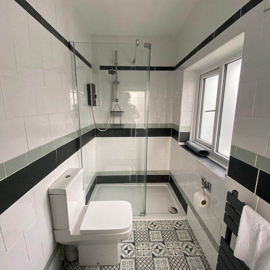 Cambridge Lodge Guest House — Bathroom