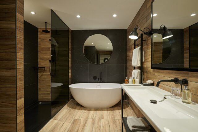Cameron House On Loch Lomond — Bathroom