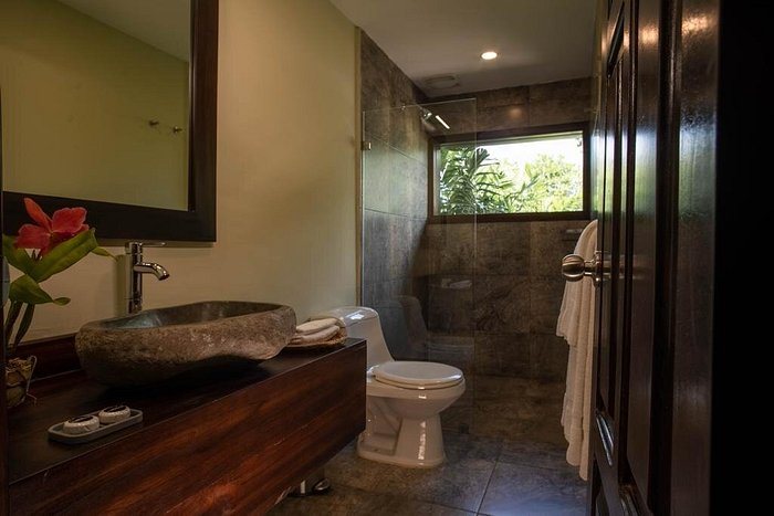 Campamento Tapuy Lodge — Bathroom