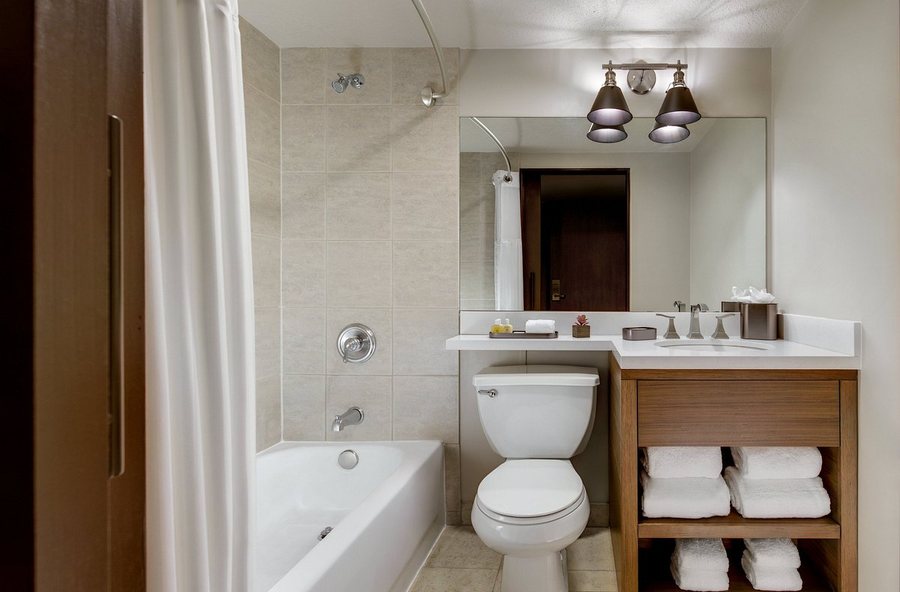 Campanilla Compound — Bathroom
