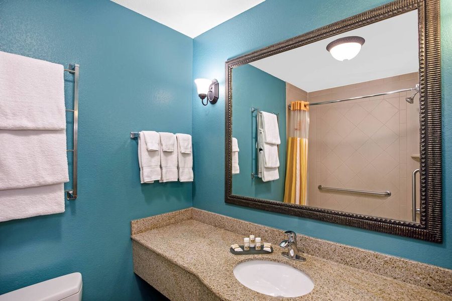 Campers Inn — Bathroom