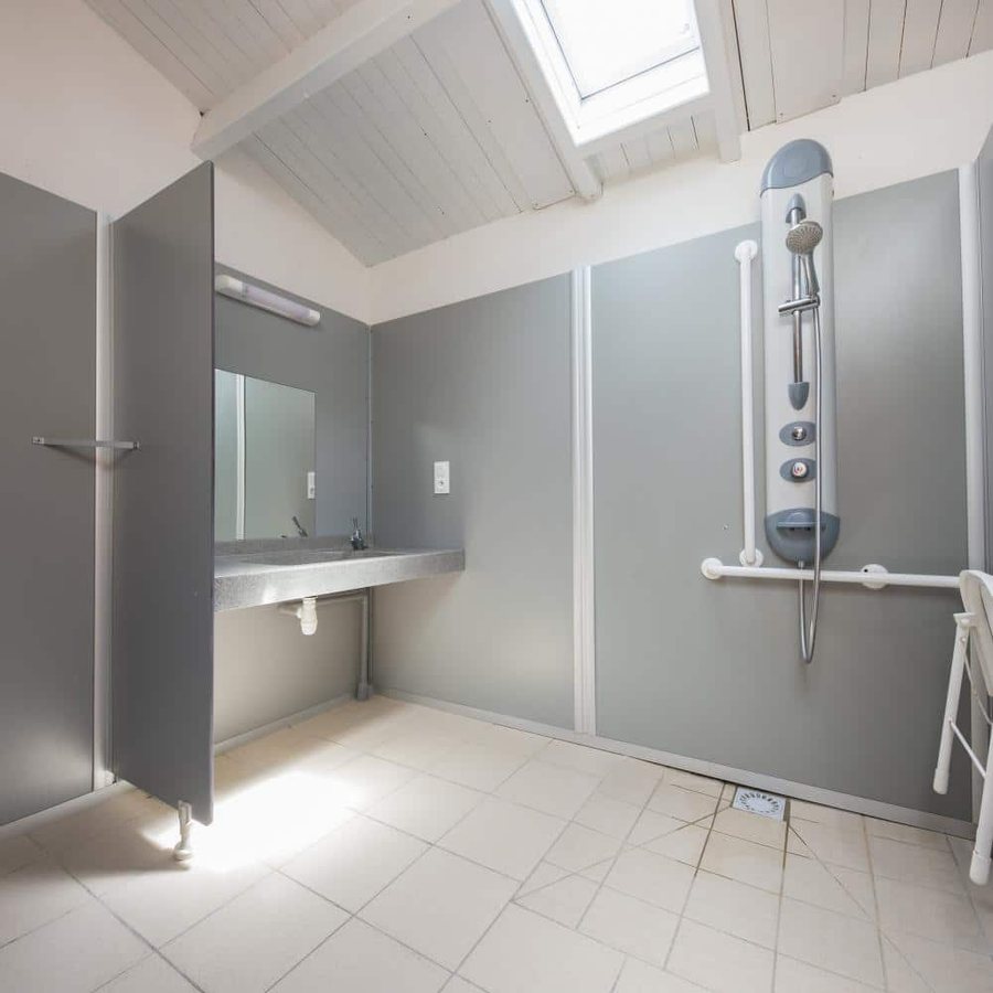 Camping Antioche d Oleron — Bathroom